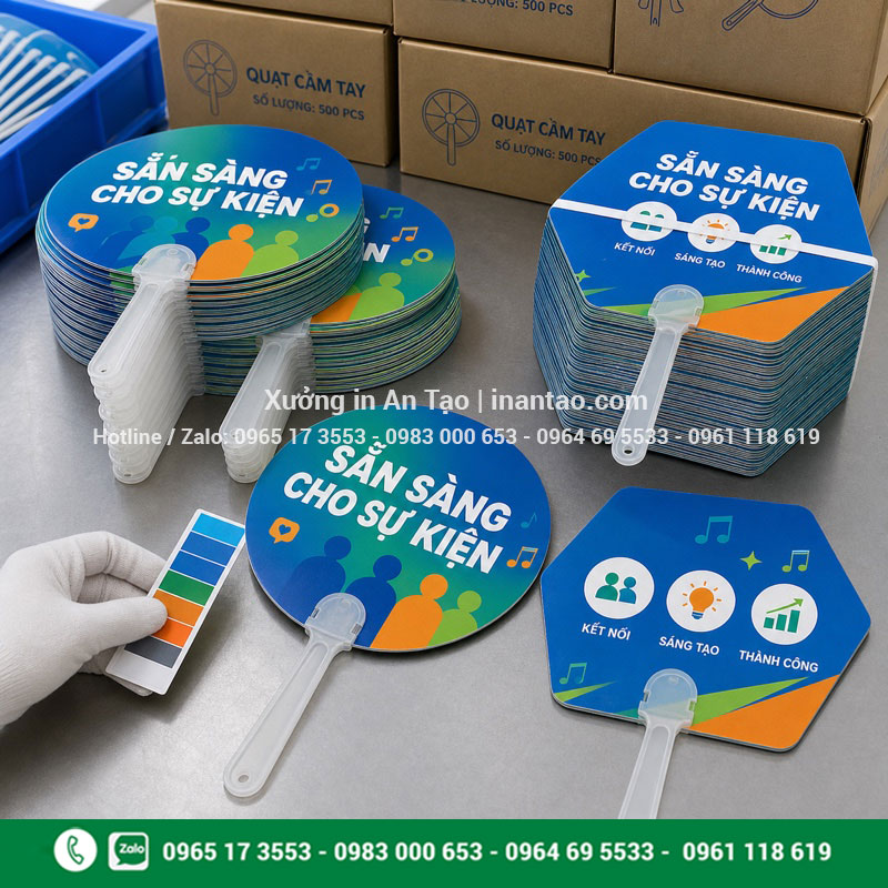 Kiểm tra chất lượng quạt giấy in logo thành phẩm Kiểm tra quạt giấy in logo thành phẩm trước khi đóng gói